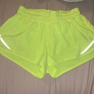 lululemon hotty hot shorts size 2